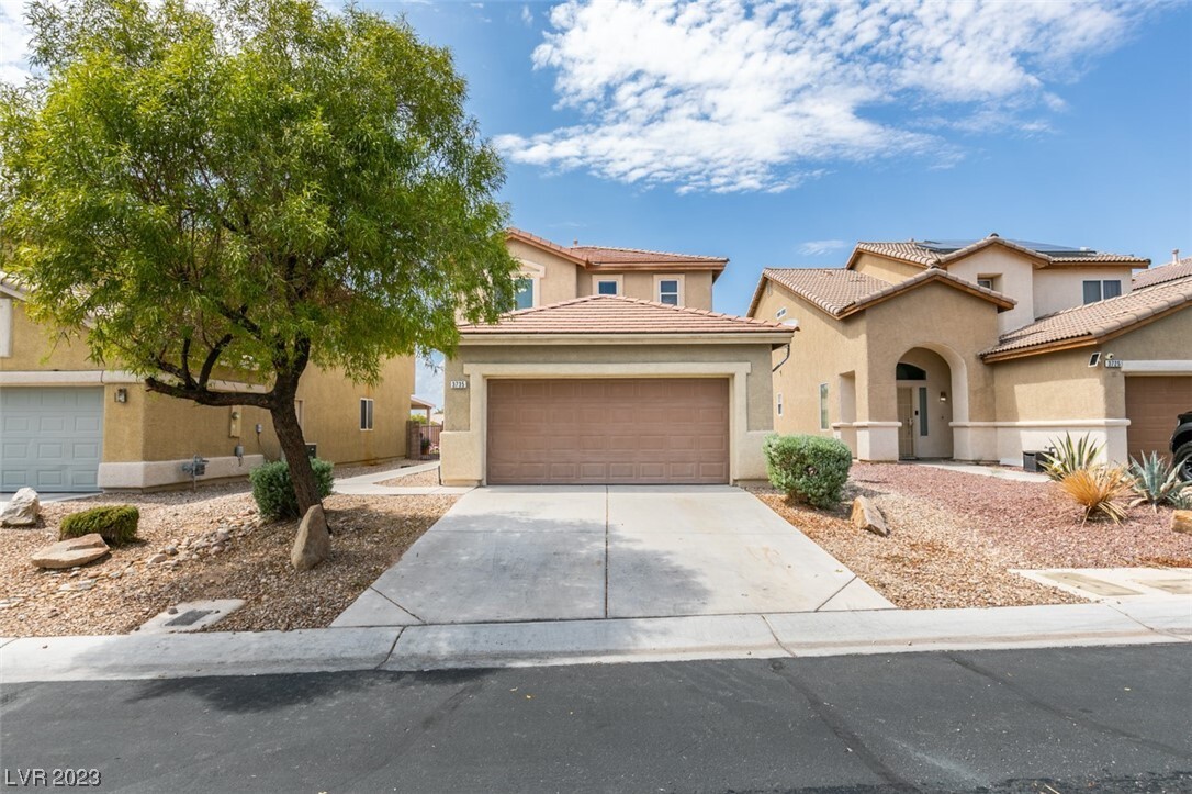 Primary Photo - 3735 Kit Fox St