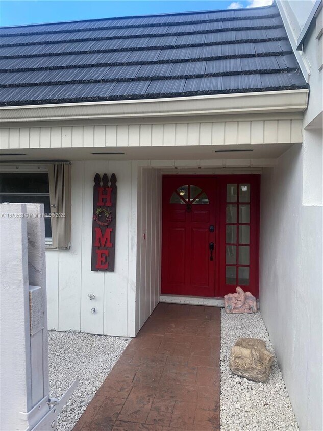 Foto principal - 8108 SW 81st Pl