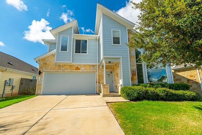 Building Photo - Stylish Addison Gem with Modern Elegance a...