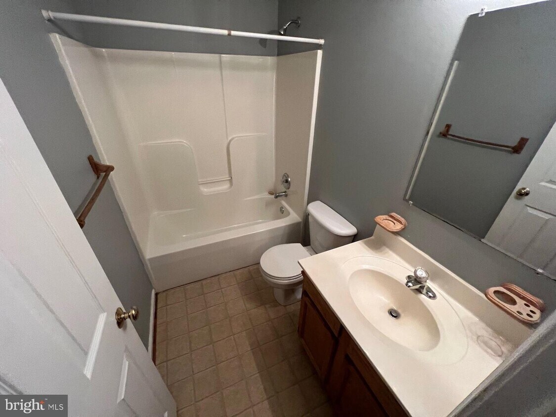 462 Cherrydale Ave, Front Royal, VA 22630 House Rental in Front Royal