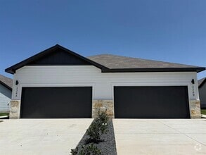 Building Photo - 224 Schrader Dr
