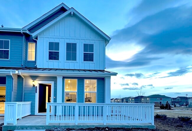 Building Photo - 5449 Euclid Dr