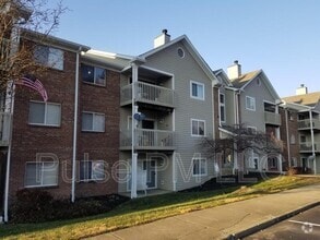 Building Photo - 440 Lakeview Dr