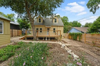 2111 Kenwood Ave
