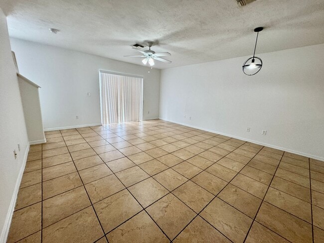 Foto del edificio - 12644 Somerset Oaks St