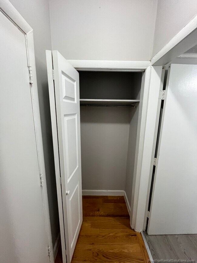 Foto del edificio - 1124 Commonwealth Ave