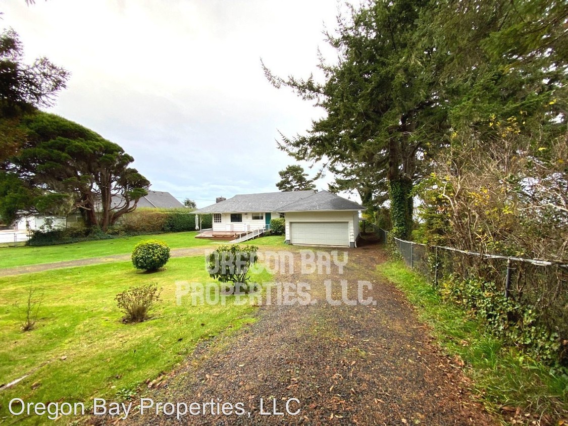 Primary Photo - 3 br, 2 bath House - 91501 Cape Arago Hwy