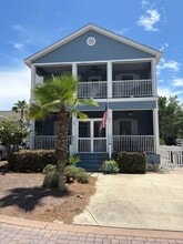 Building Photo - 104 Golf Villa Dr