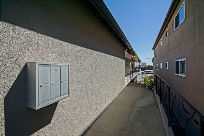 Foto del edificio - 330 Bungalow Dr