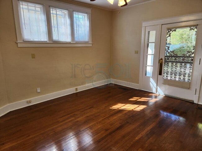 Building Photo - Historic Duplex located near Central High ...