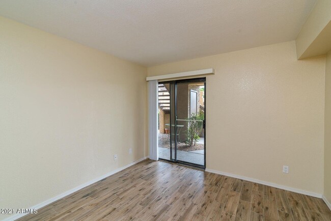 Building Photo - 3601 W Tierra Buena Ln