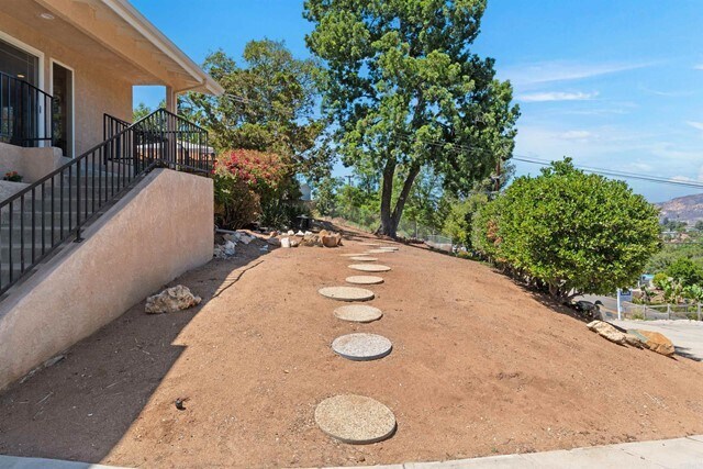 Building Photo - 8918 Westhill Rd