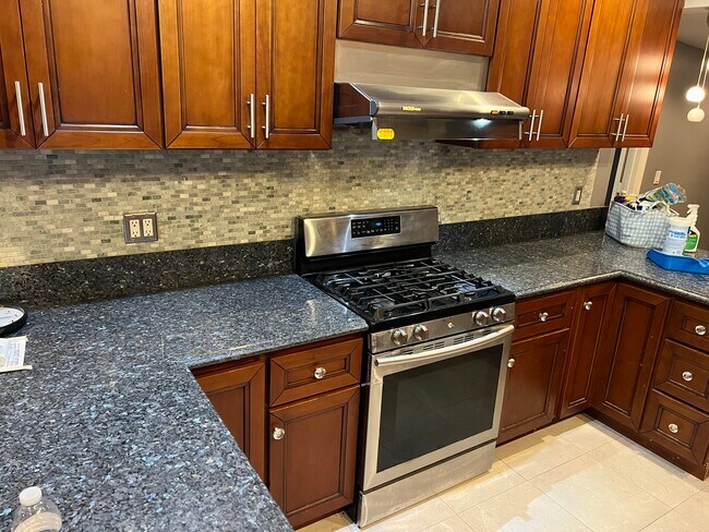 Building Photo - 8508 Walker St