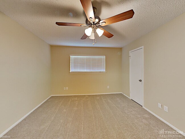 Building Photo - 3515 Solano Ct
