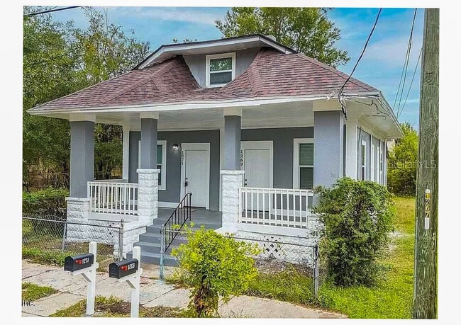 Building Photo - 1271 Hart St