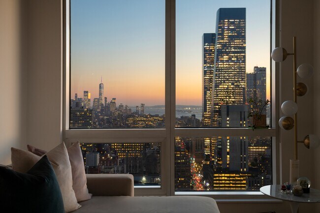 Building Photo - 350 W 42nd St