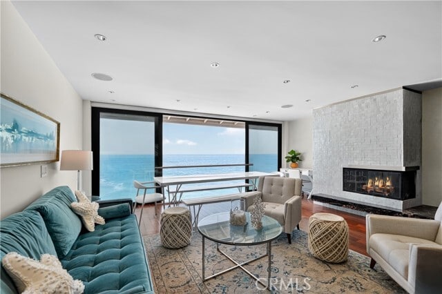 Building Photo - 102 Blue Lagoon