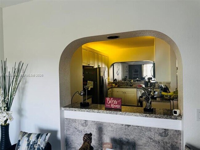 Foto del edificio - 10700 NW 66th St