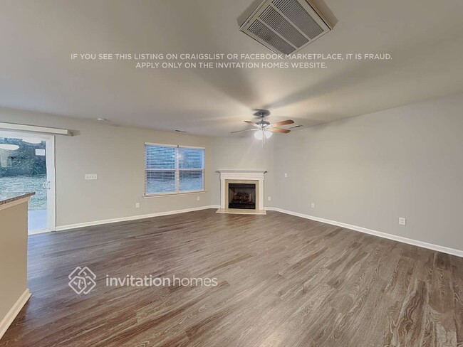 Building Photo - 1215 Pinehaven Ct