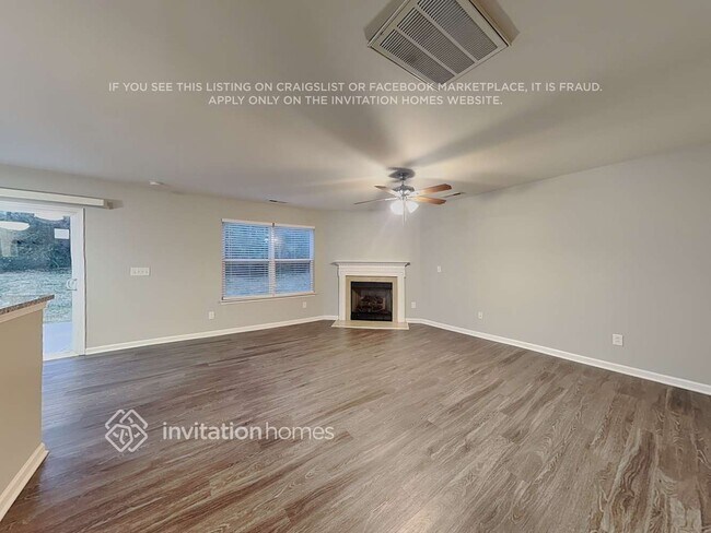 Foto del edificio - 1215 Pinehaven Ct