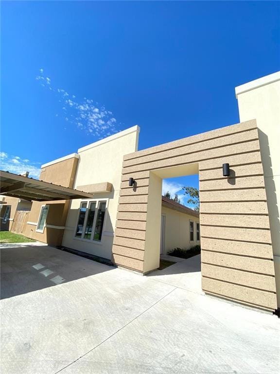 Building Photo - 2115 Garden Ridge Dr