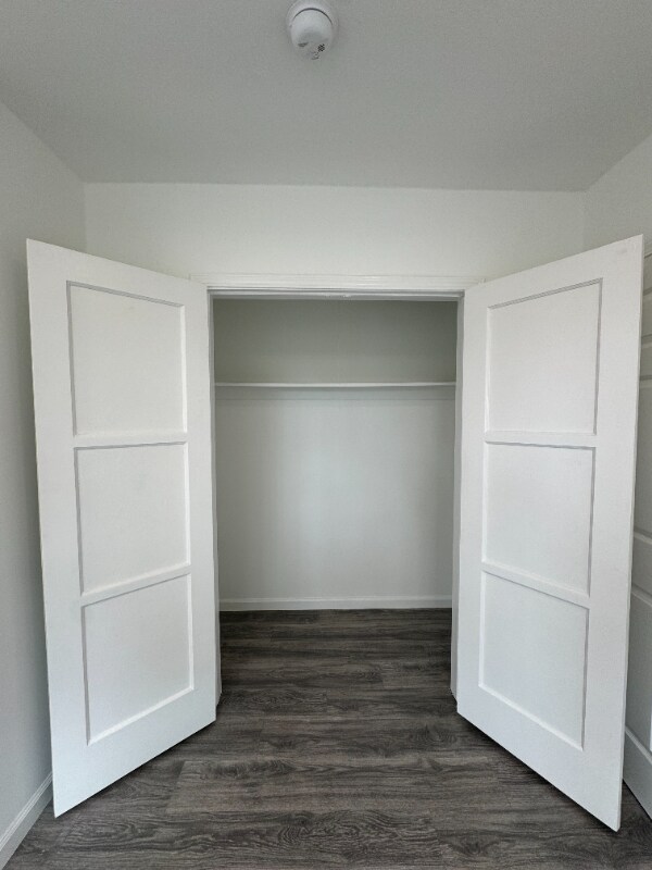 Foto del edificio - 1553 Ridgeley Dr