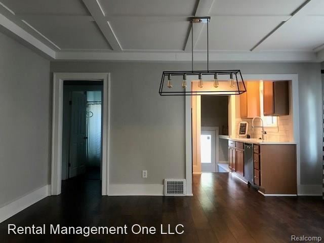 Building Photo - 4 br, 2 bath House - 846 Flowerdale