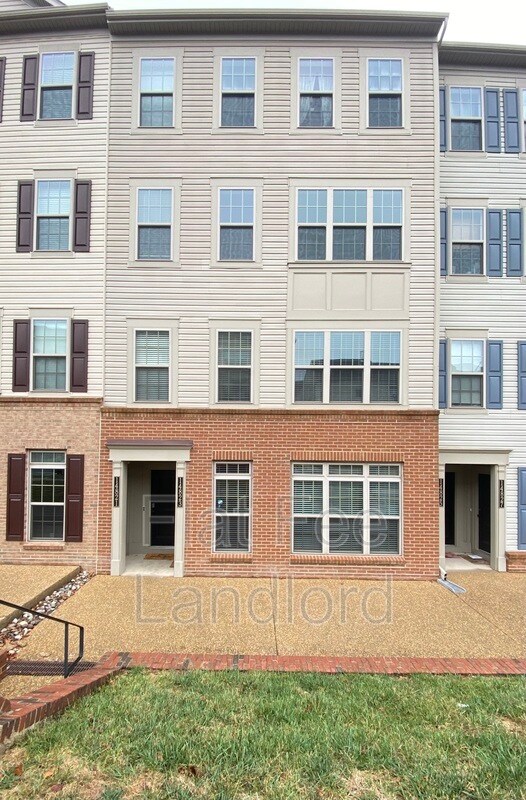 Primary Photo - 14823 Chrysler Ct