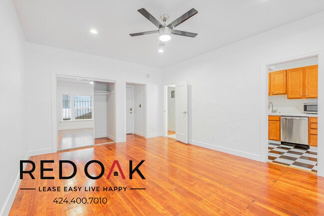 Building Photo - 1818 Whitley Ave