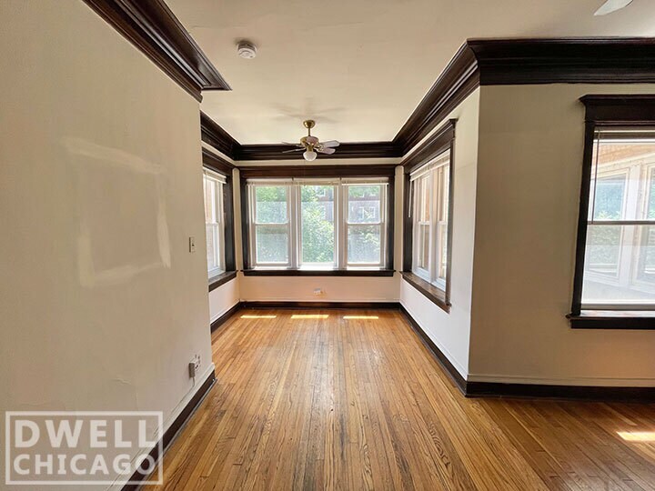 Primary Photo - 1302 W Albion Ave