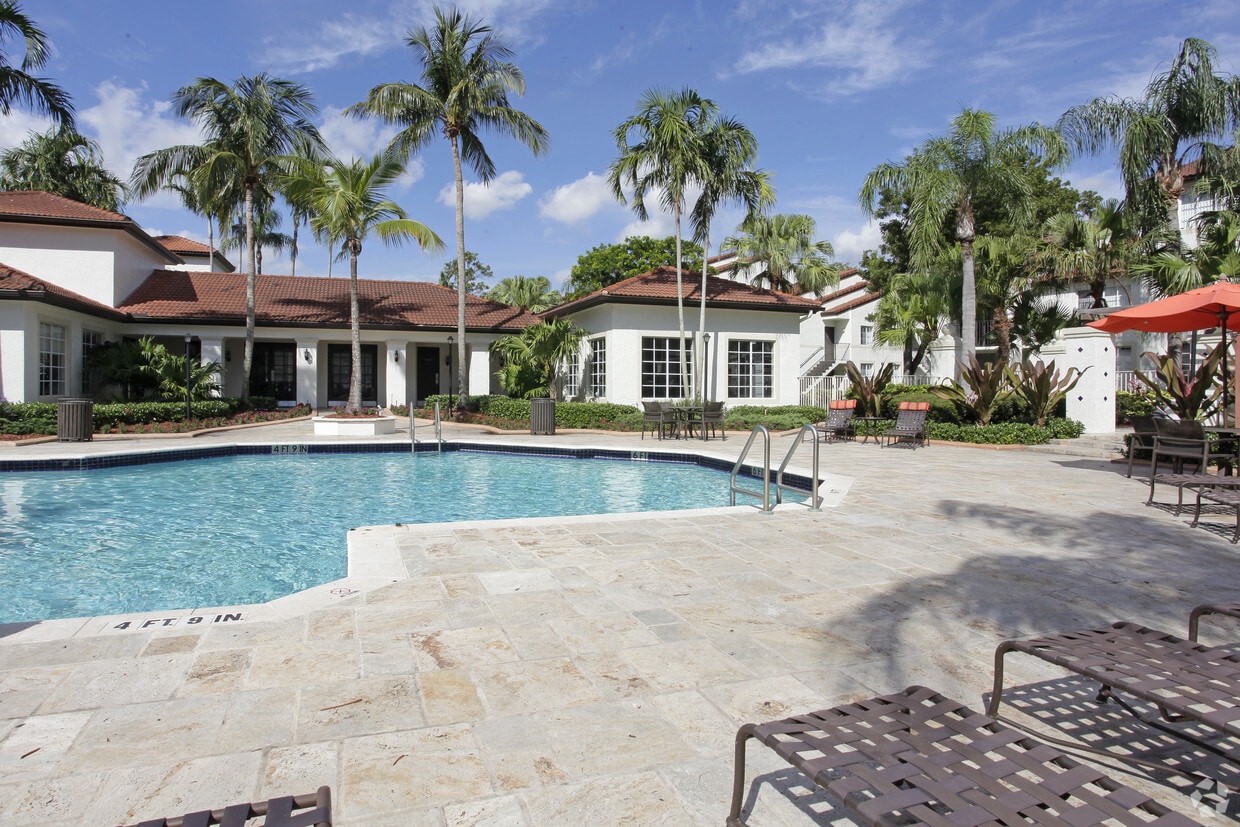 The Lakes at Deerfield - The Lakes at Deerfield