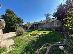 Building Photo - 1222 W Saginaw Way