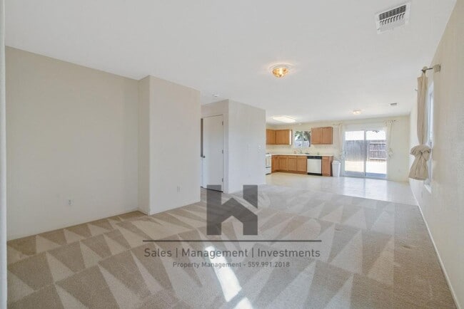 Foto del edificio - 2244 Country View Ave