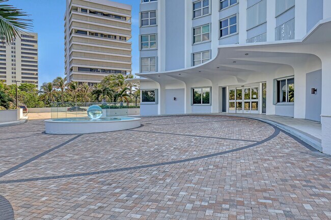 Building Photo - 5200 N Ocean Dr
