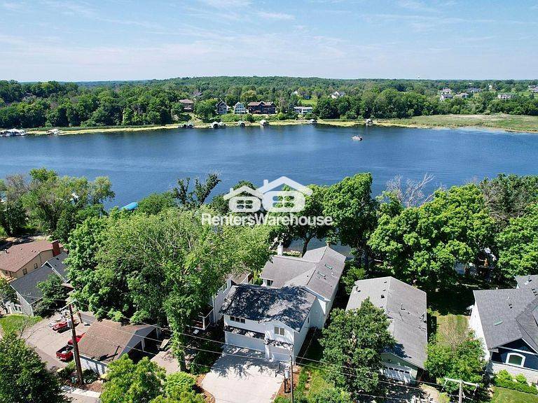 Primary Photo - 577 Park Ln