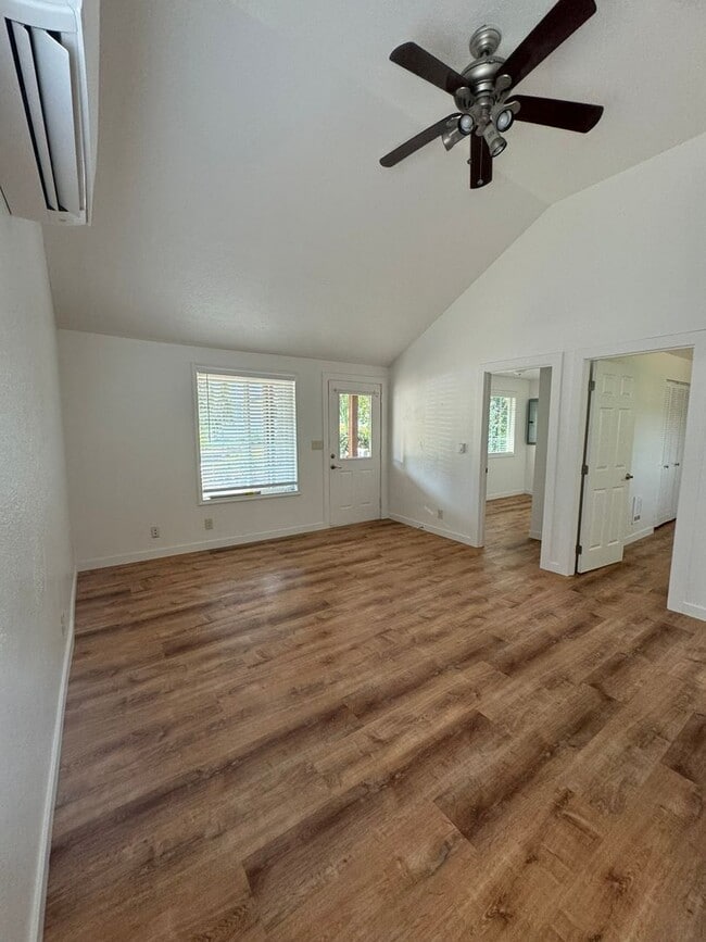 Foto del edificio - Fully Remodeled 2 bed/1 bath home in Cottage Grove