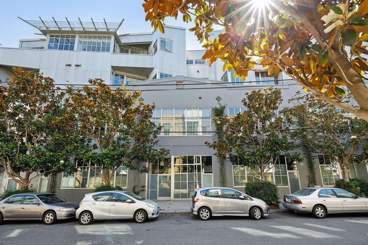 Primary Photo - Epic REA – Industrial Designer Loft 2BD/1....