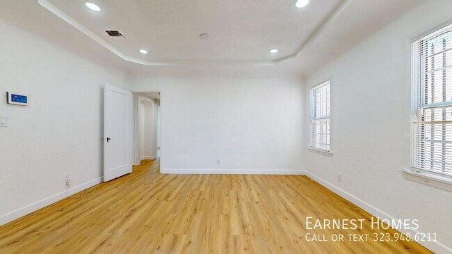 Foto del edificio - 7707 Harvard Blvd