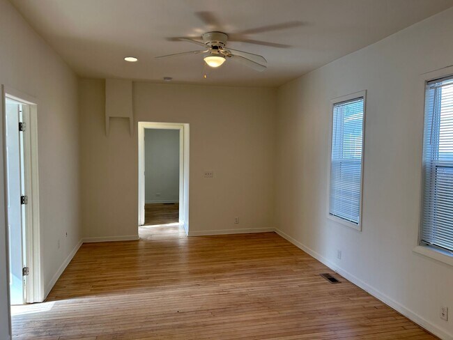 Foto del edificio - 1024 Euclid St