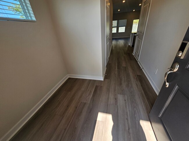 Foto del edificio - Brand New Cul-de-sac Townhome in Concord