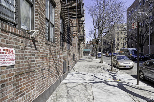 Pasarela - Trinity Apartments