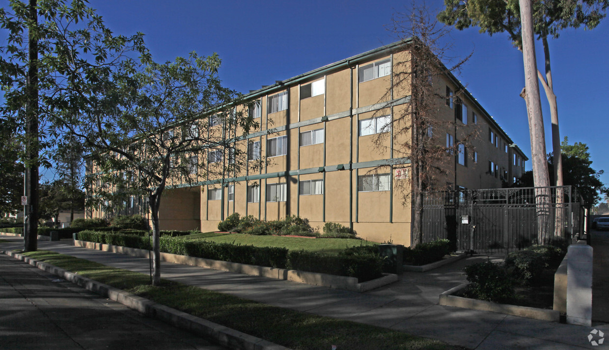 Building Photo - Casa Griffin Apartments