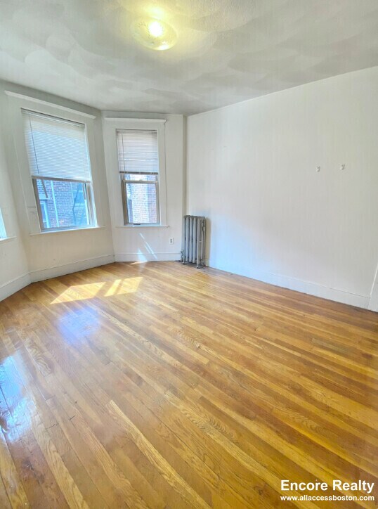 Foto del edificio - 11 Scottfield Rd