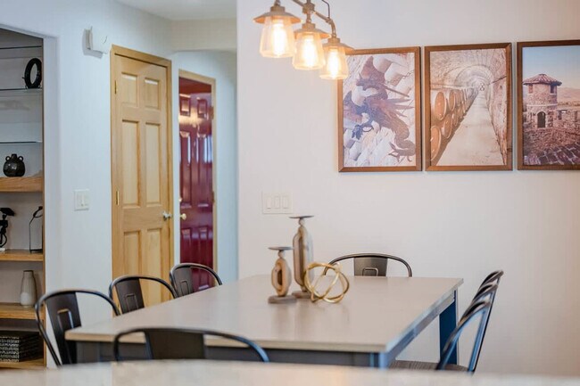 Foto del edificio - 2100 School St