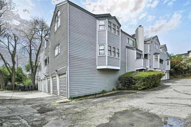 Building Photo - 1808 Rio Grande St