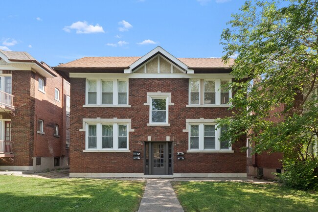 Foto del edificio - 4967 Lindenwood Ave