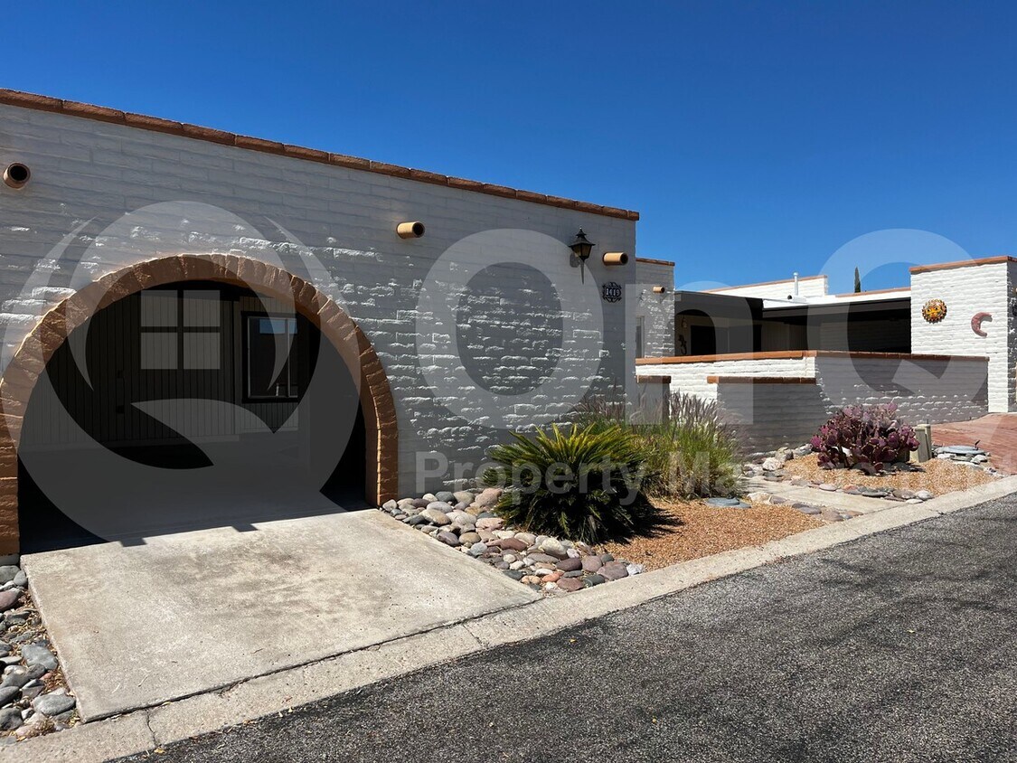 Primary Photo - 1419 Placita Apache