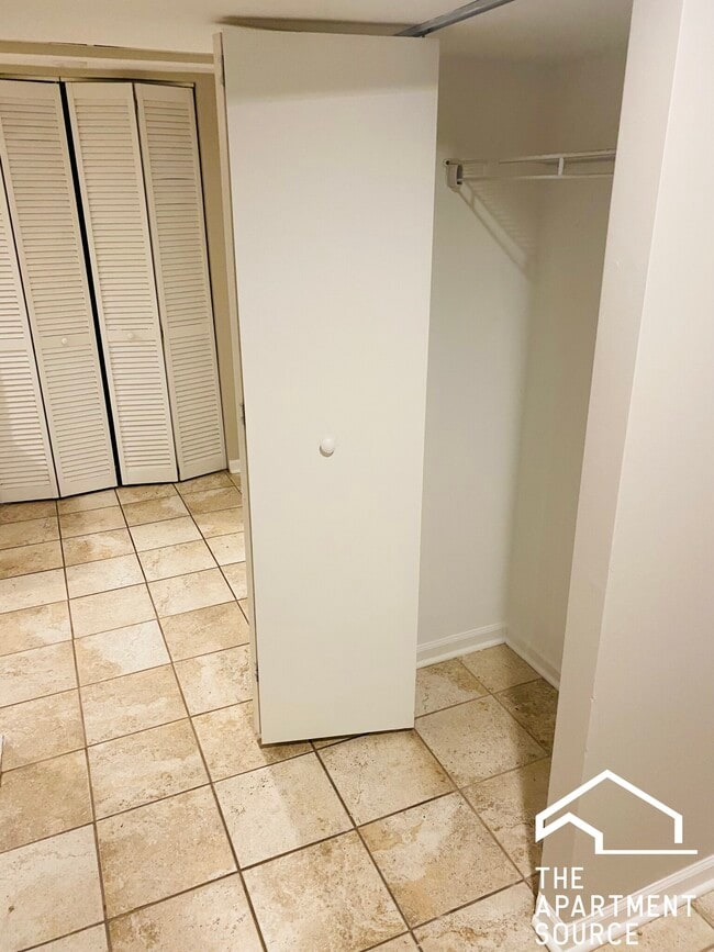 Photo - 3110 W Fullerton Ave Apartment