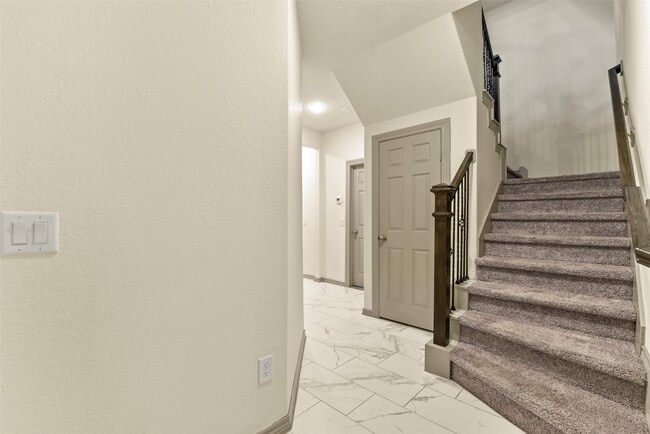 Foto del edificio - 2123 Sequoia Woods Dr