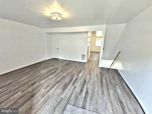 Foto del edificio - 14632 Earlham Ct